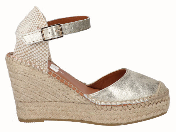 1632 Elista Sahara_1.jpg