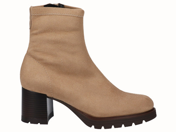 8323 Licra Suede Sand_1.jpg