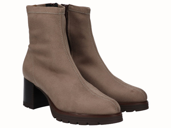8323 Licra Suede Taupe_2.jpg